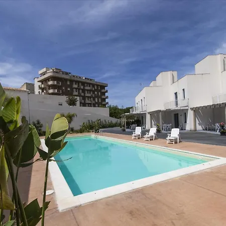 Ferienhaus Tico Tico, Casa Con Piscina A Due Passi Dal Mare San Leone