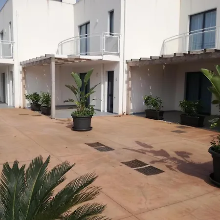 Semesterbostad Tico Tico, Casa Con Piscina A Due Passi Dal Mare
